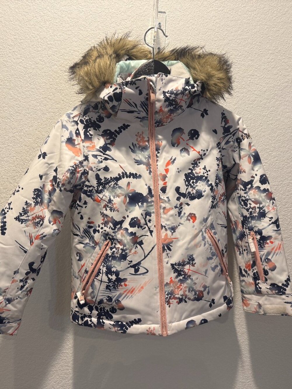 Girls Roxy Winter Snowboard / Ski Jacket Size Small